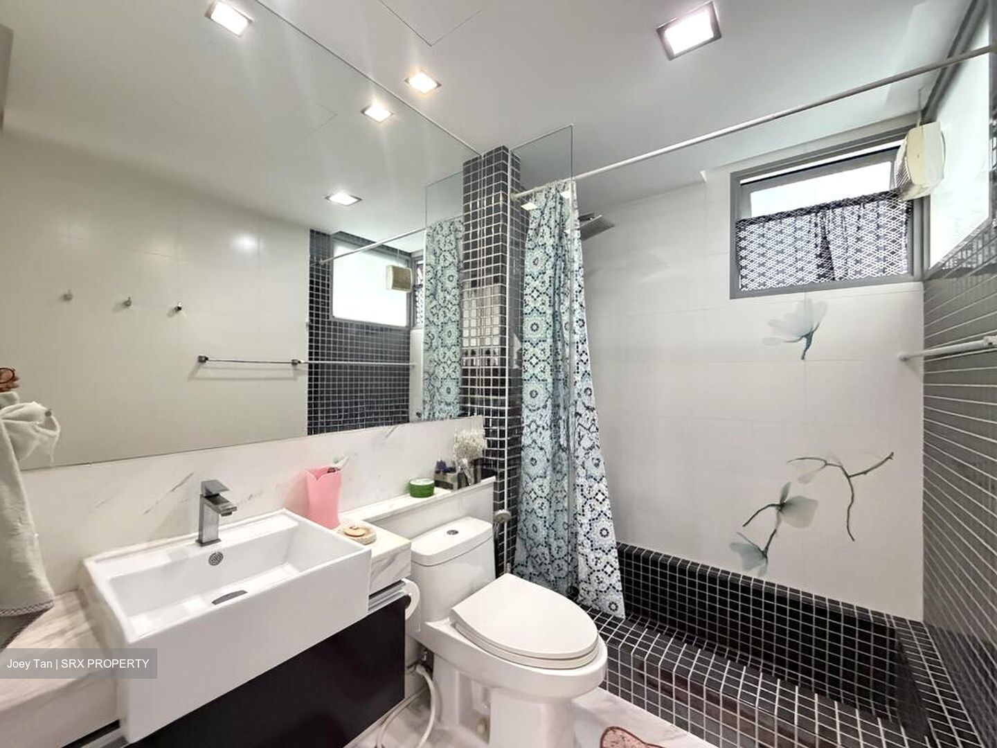 Ferraria Park Condominium (D17), Condominium #575936601